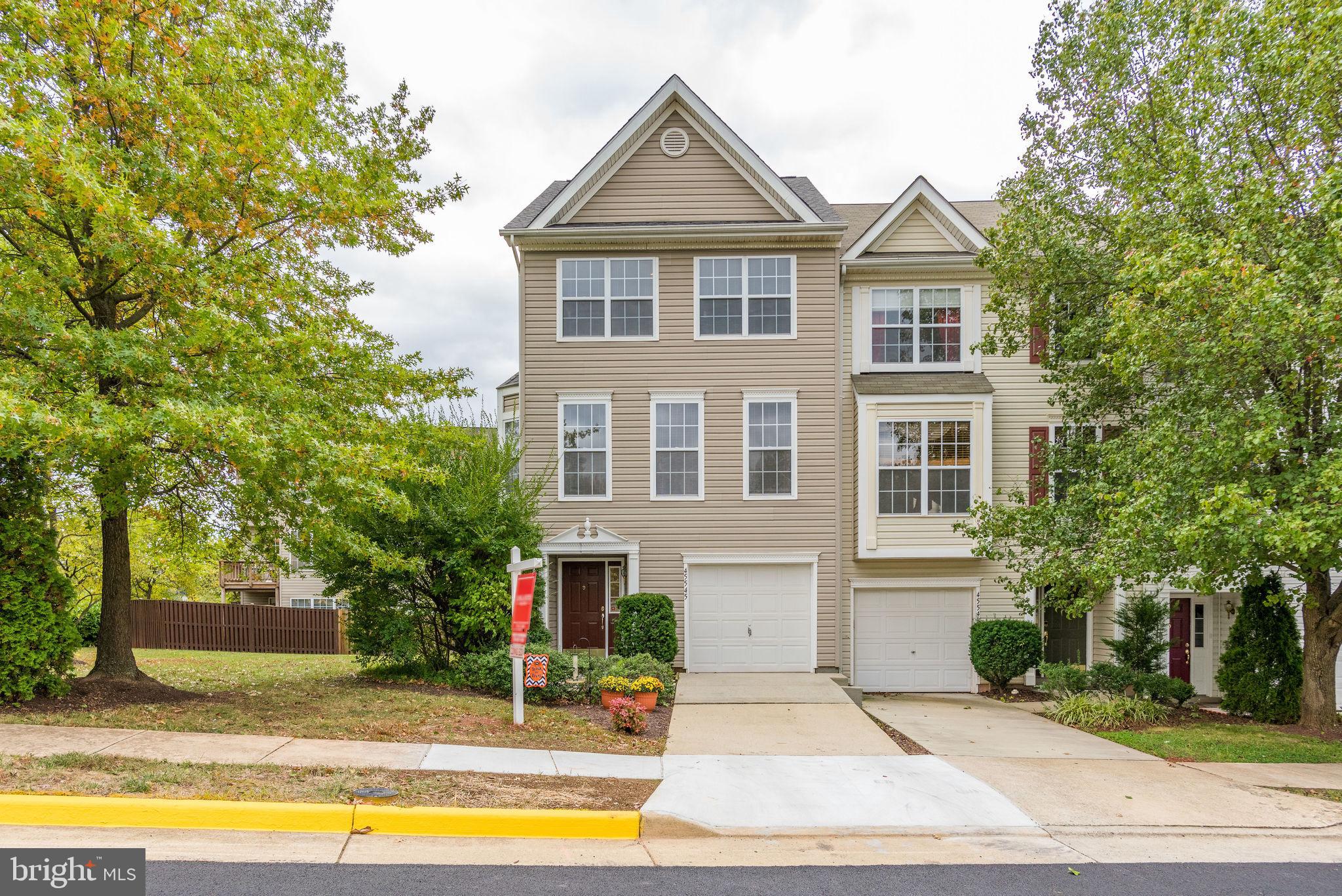 45545 Clear Spring Terrace Sterling, VA 20165 - Photo 3 of 43
