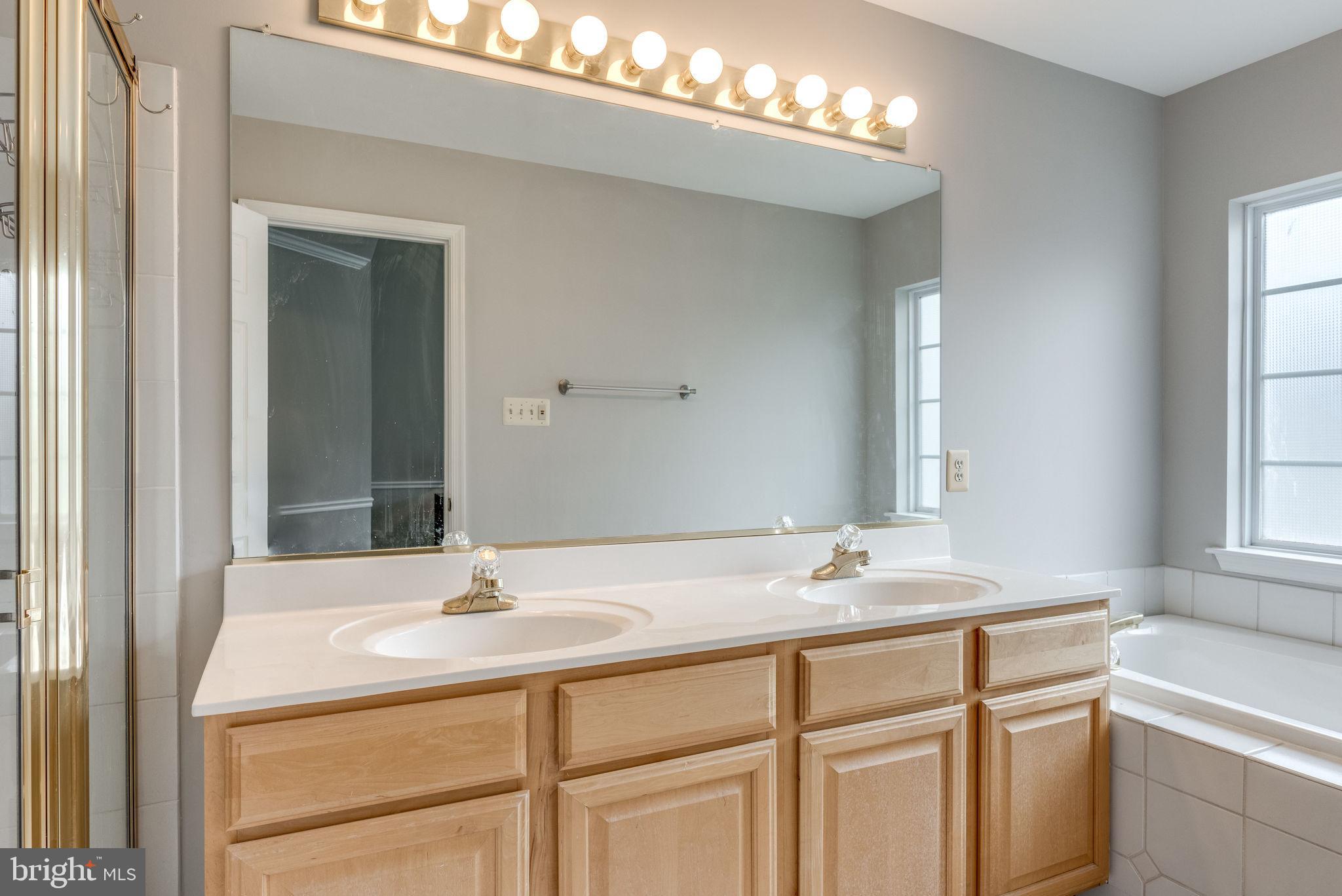 45545 Clear Spring Terrace Sterling, VA 20165 - Photo 34 of 43