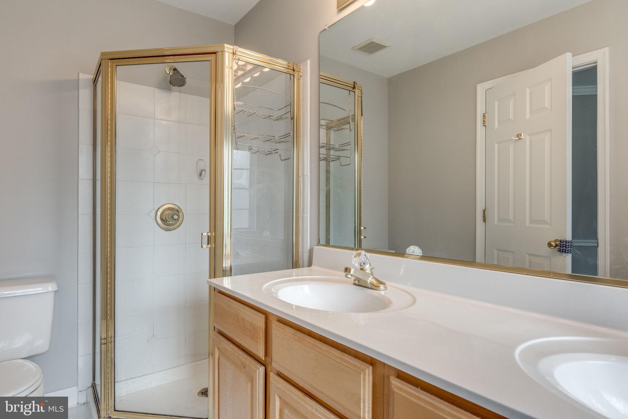 45545 Clear Spring Terrace Sterling, VA 20165 - Photo 36 of 43
