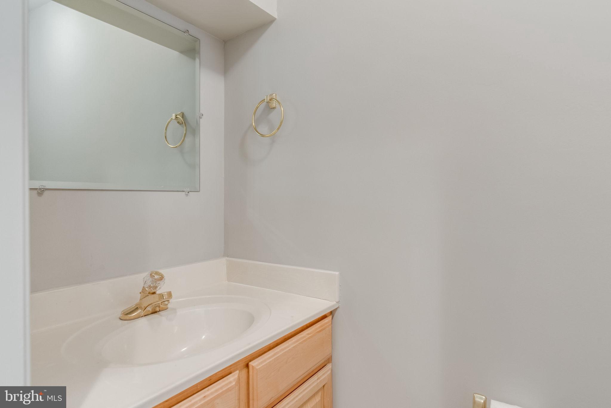 45545 Clear Spring Terrace Sterling, VA 20165 - Photo 8 of 43