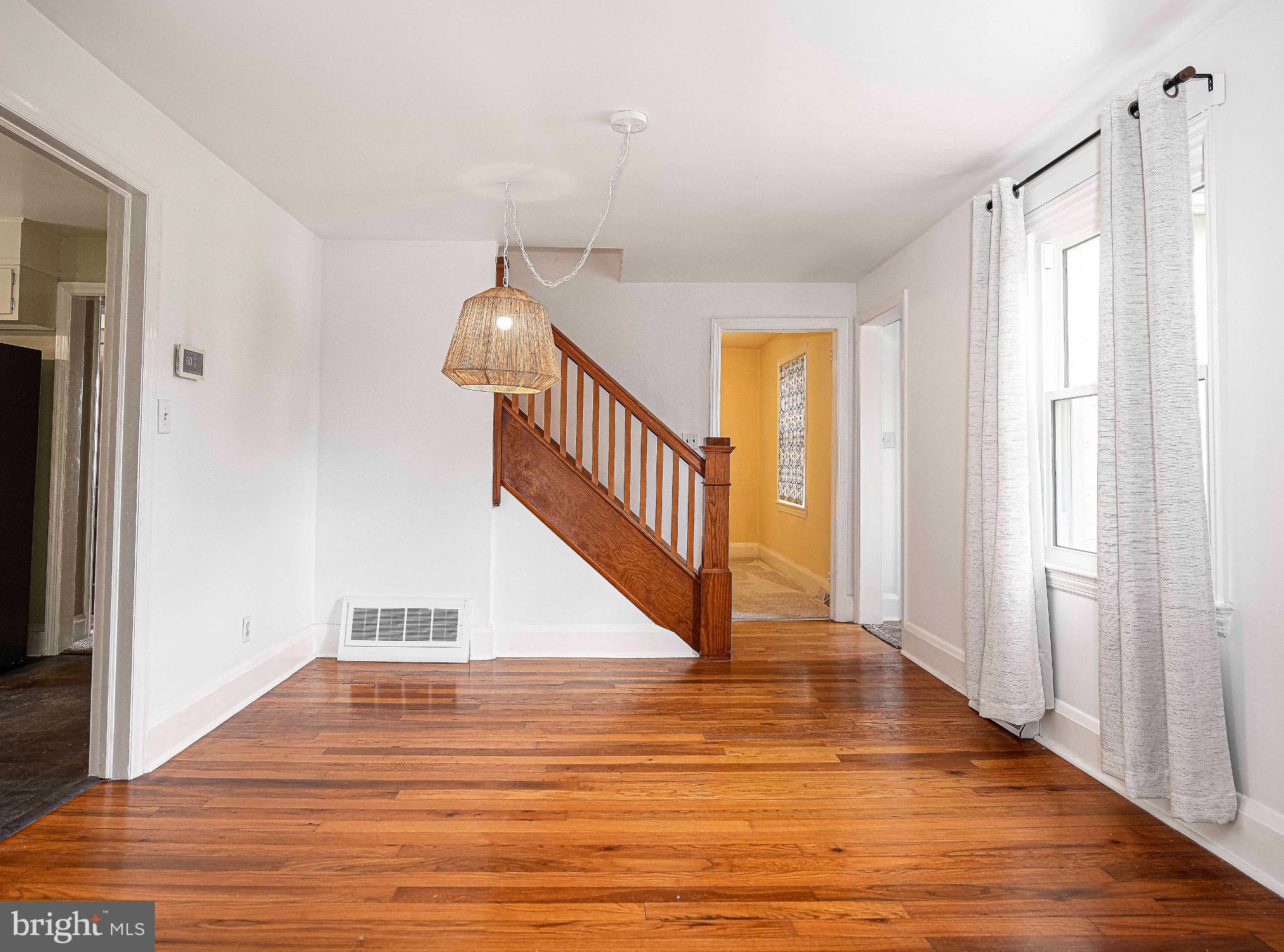 518 Paradise Road Aberdeen, MD 21001 - Photo 18 of 37 Bright and inviting entryway with charm.