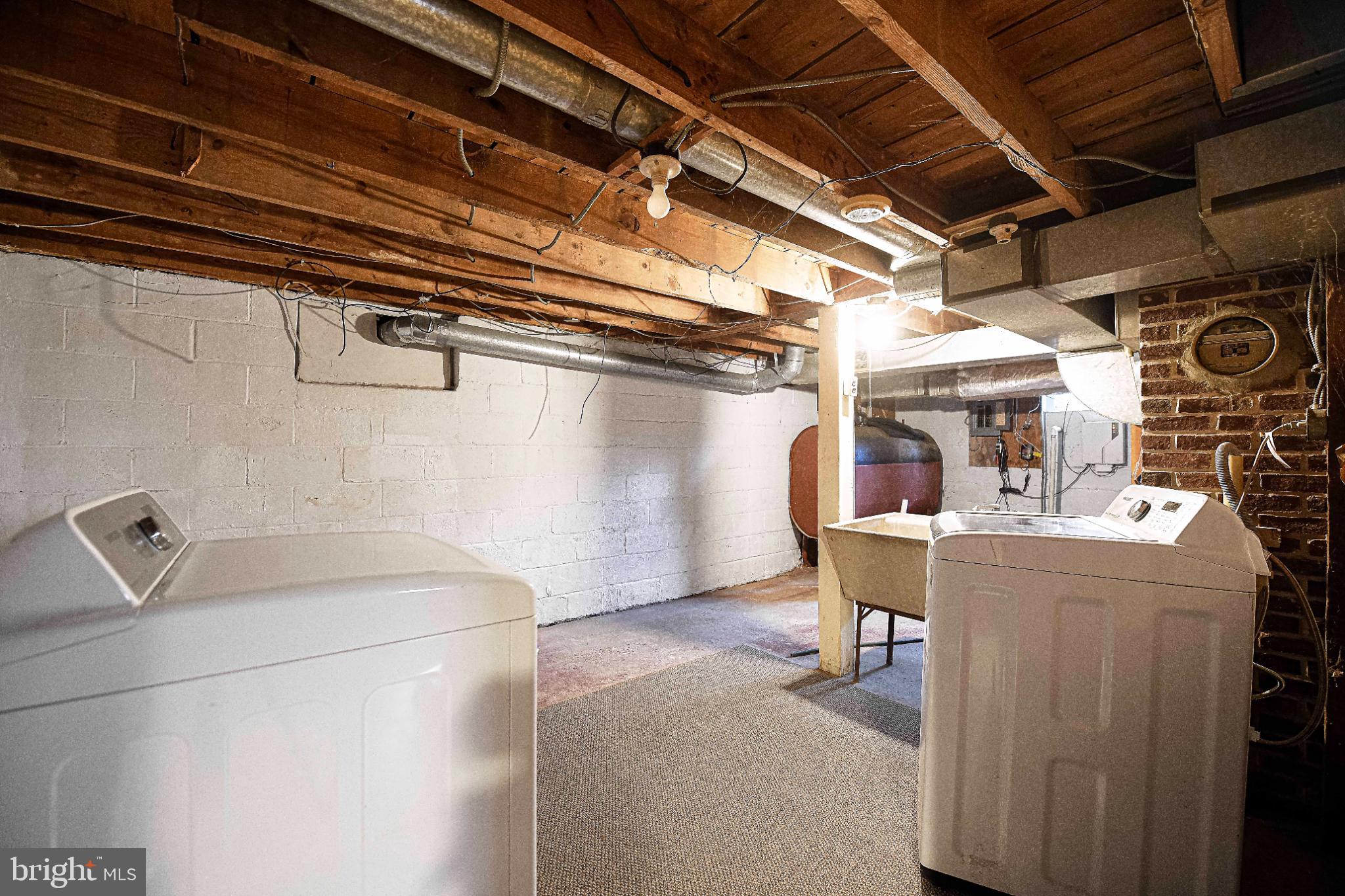 518 Paradise Road Aberdeen, MD 21001 - Photo 25 of 37 Spacious basement with laundry area charm.