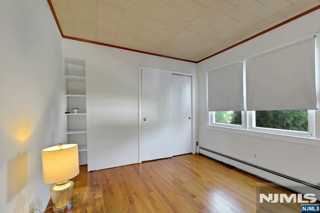 35 Grant Street East Rutherford, NJ 07073 - Photo 9 of 31 Gallery Image 9