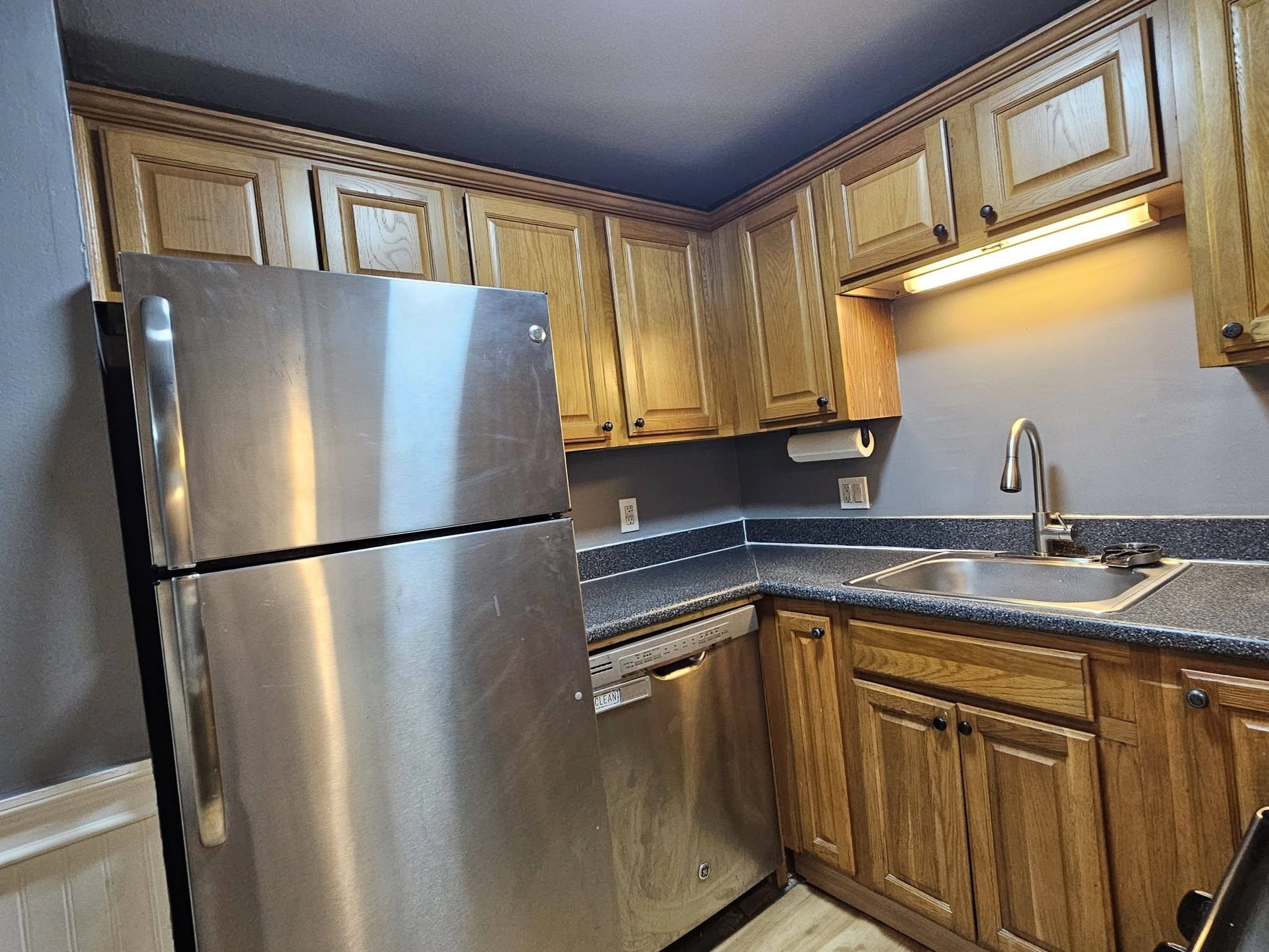 126 Mammoth Road, Unit 4 Hooksett, NH 03106 - Photo 5 of 22 Gallery Image 5