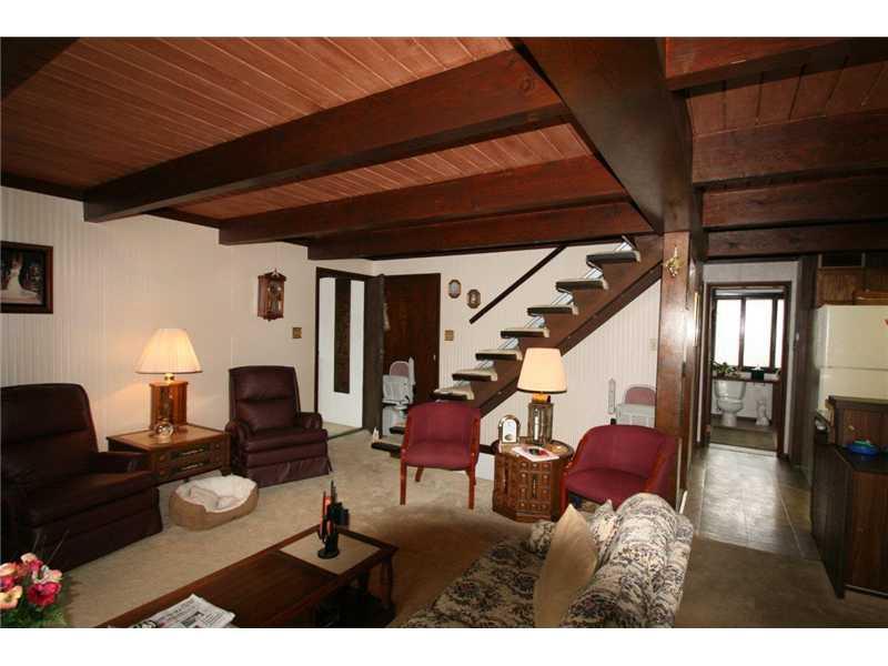 5294 Richland Road Gibsonia, PA 15044 - Photo 4 of 10 Living Room.