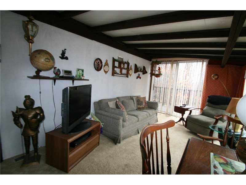 5294 Richland Road Gibsonia, PA 15044 - Photo 8 of 10 Family Room.