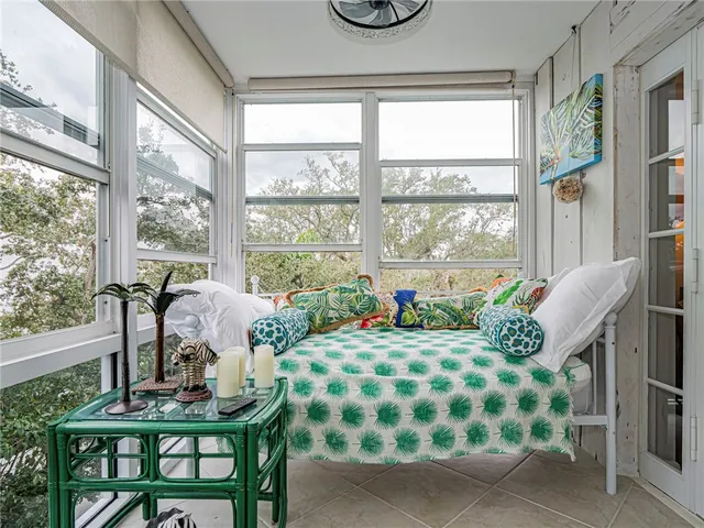 $3,950 | 275 Date Palm Road, Unit 401, Vero Beach, FL 32963