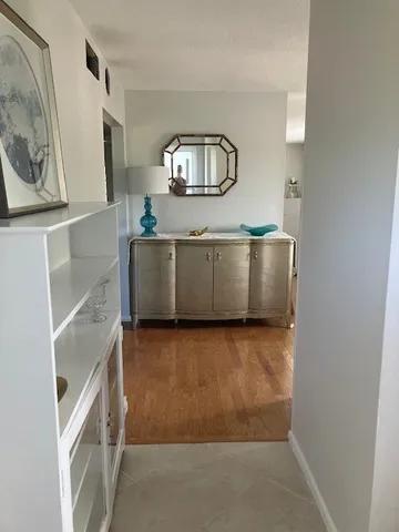 $3,950 | 275 Date Palm Road, Unit 401, Vero Beach, FL 32963