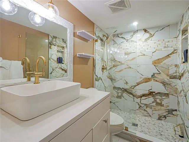 $3,950 | 275 Date Palm Road, Unit 401, Vero Beach, FL 32963