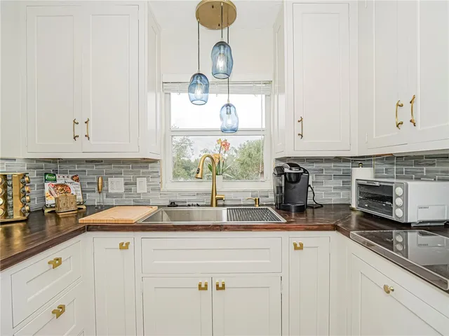 $3,950 | 275 Date Palm Road, Unit 401, Vero Beach, FL 32963