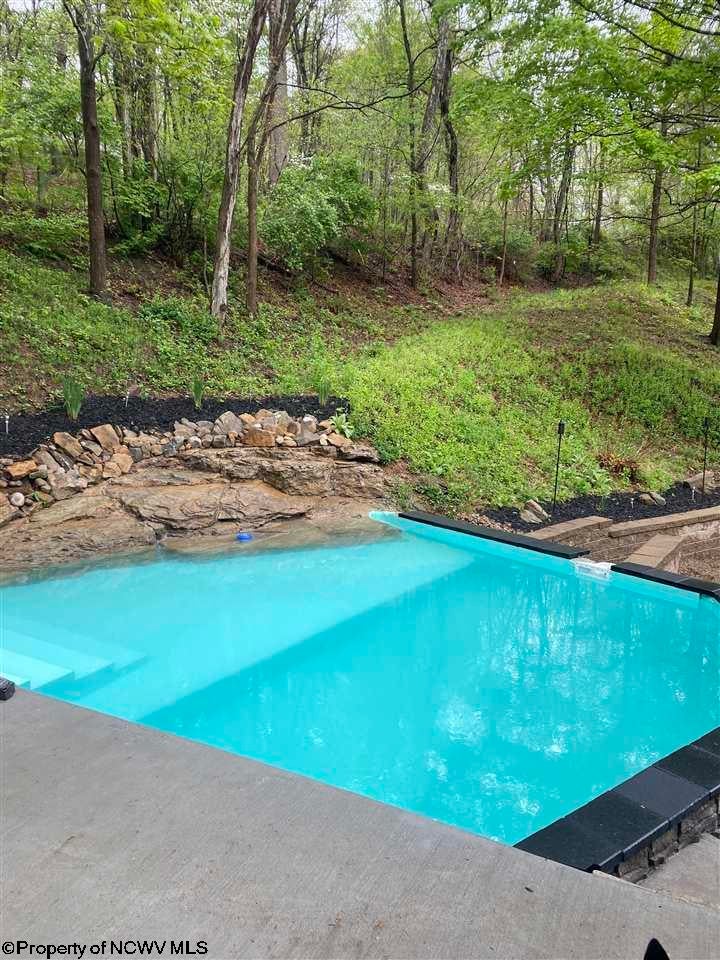 14 Hickory Ridge Road Morgantown, WV 26508 - Photo 8 of 25 Gallery Image 8