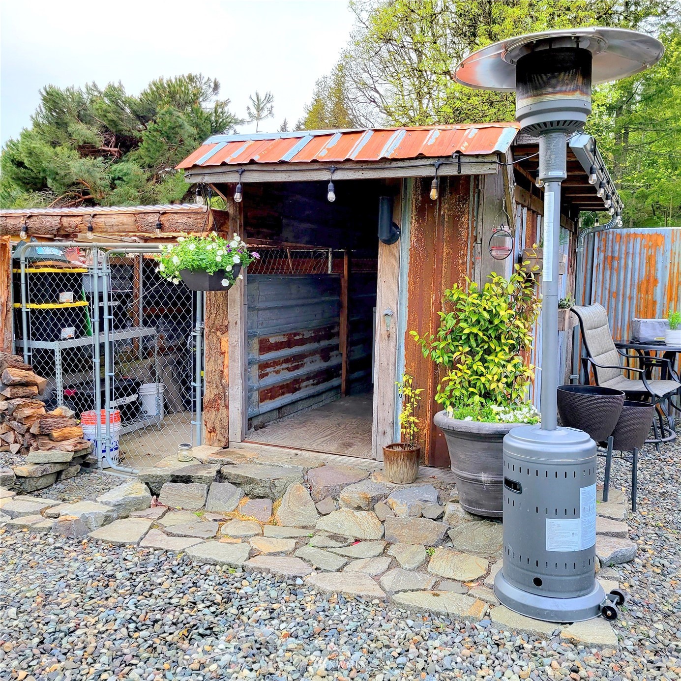 250 Haussler Road Kelso, WA 98626 - Photo 5 of 37 Gallery Image 5