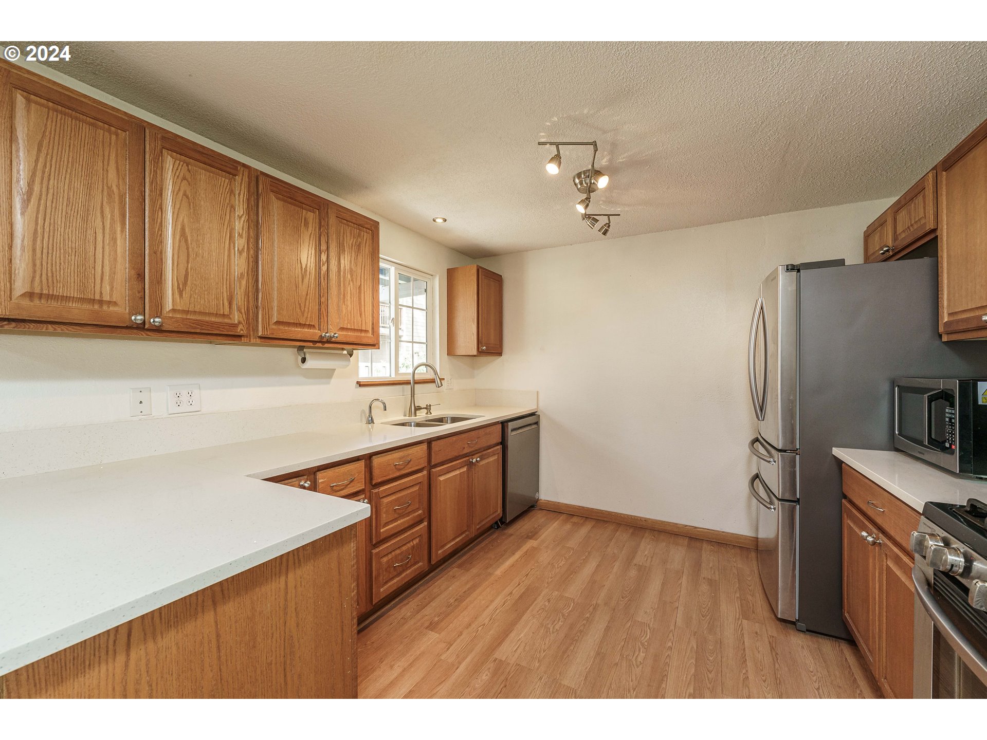 130 3rd Street Fairview, OR 97024 - Photo 10 of 41 Gallery Image 10