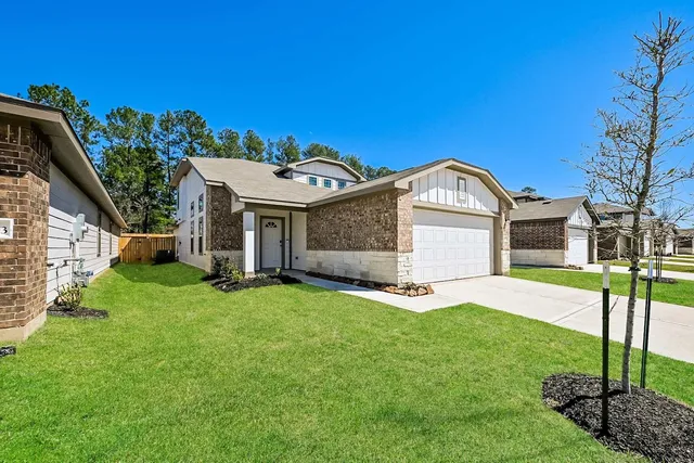 $1,775 | 11607 Descent Drive, Conroe, TX 77303