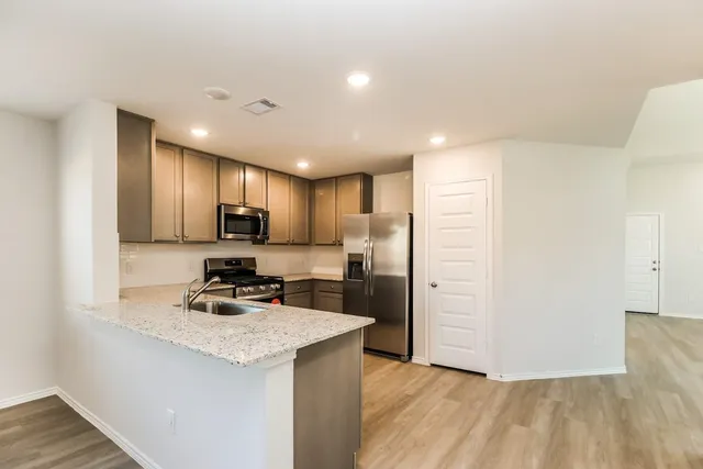 $1,775 | 11607 Descent Drive, Conroe, TX 77303