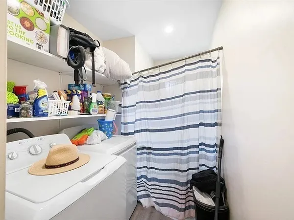 $2,400 | 229 Lincoln Street, Unit 2, Worcester, MA 01605