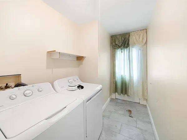 $2,400 | 229 Lincoln Street, Unit 1, Worcester, MA 01605