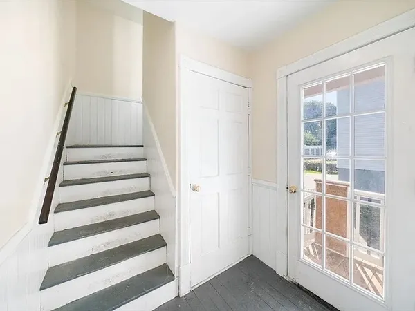 $2,400 | 229 Lincoln Street, Unit 1, Worcester, MA 01605