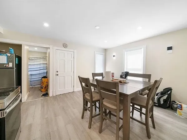 $2,400 | 229 Lincoln Street, Unit 2, Worcester, MA 01605