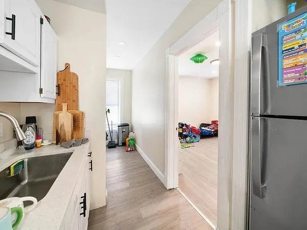 $2,400 | 229 Lincoln Street, Unit 2, Worcester, MA 01605