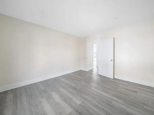 $2,400 | 229 Lincoln Street, Unit 1, Worcester, MA 01605