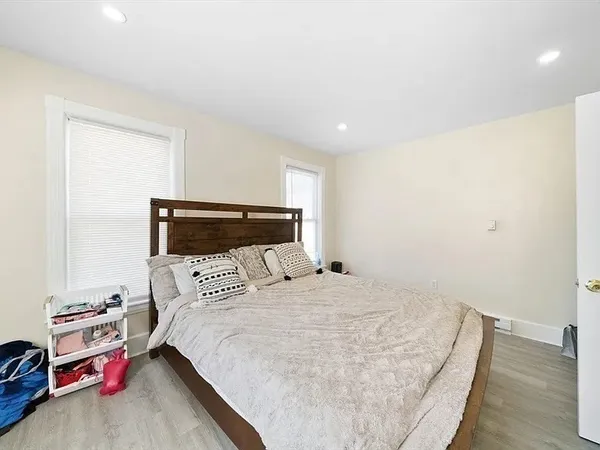 $2,400 | 229 Lincoln Street, Unit 2, Worcester, MA 01605