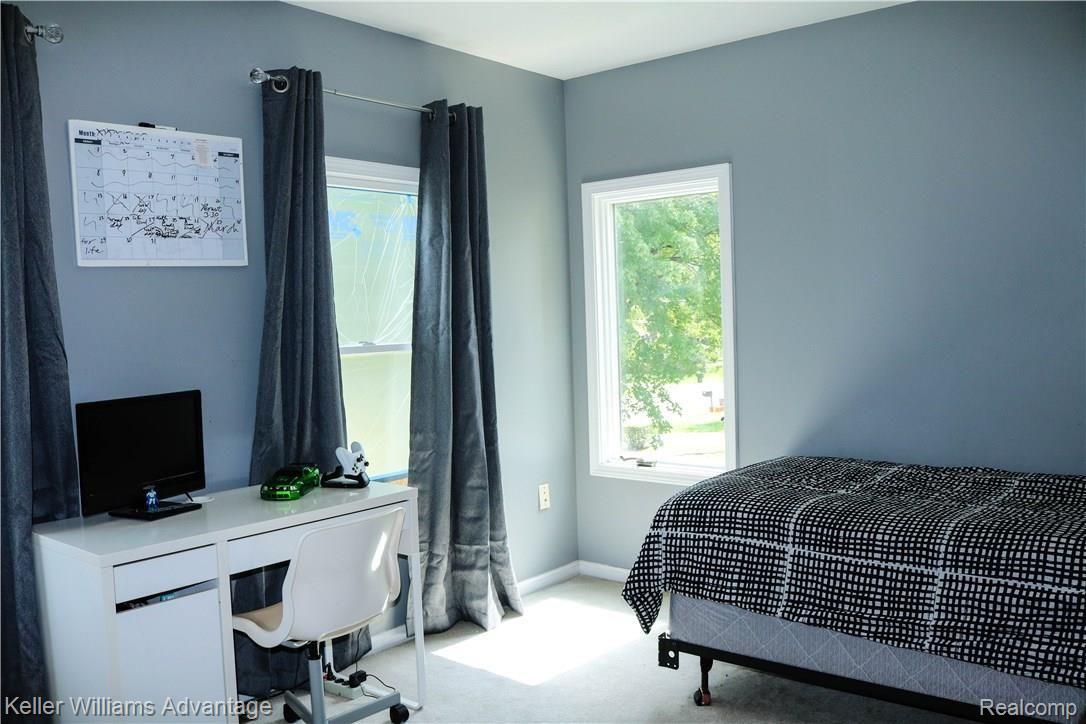 10945 Stark Road Livonia, MI 48150 - Photo 32 of 56 S34.jpg