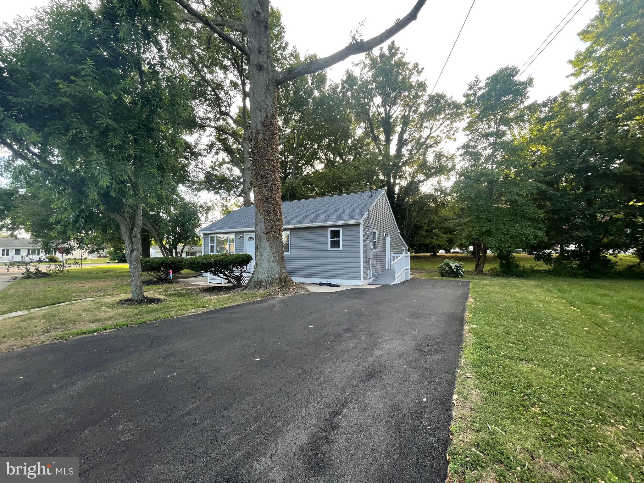 33 Atlantic Road Pennsville, NJ 08070 - Photo 8 of 39