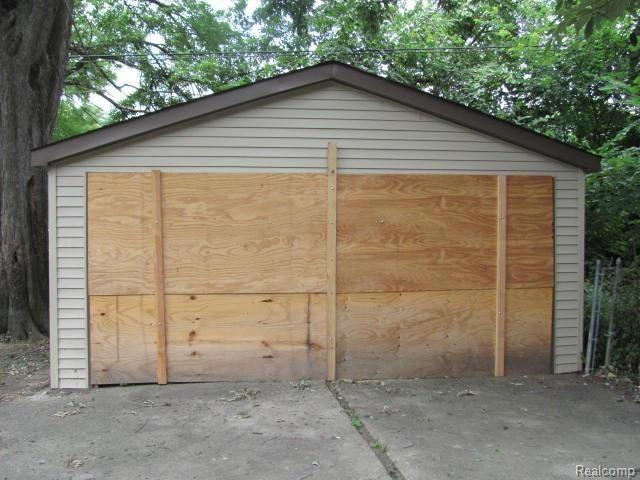 4811 Harvard Road Detroit, MI 48224 - Photo 3 of 19 IMG_1019