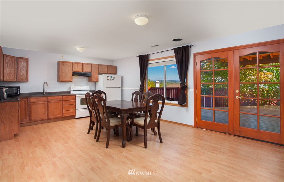 10919 Northeast 197th Street Bothell, WA 98011 - Photo 18 of 22 Gallery Image 18