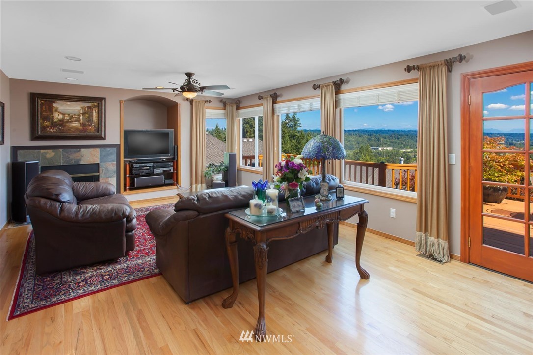 10919 Northeast 197th Street Bothell, WA 98011 - Photo 4 of 22 Gallery Image 4