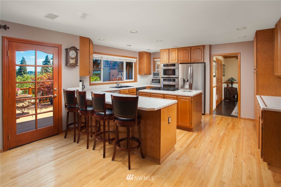 10919 Northeast 197th Street Bothell, WA 98011 - Photo 5 of 22 Gallery Image 5