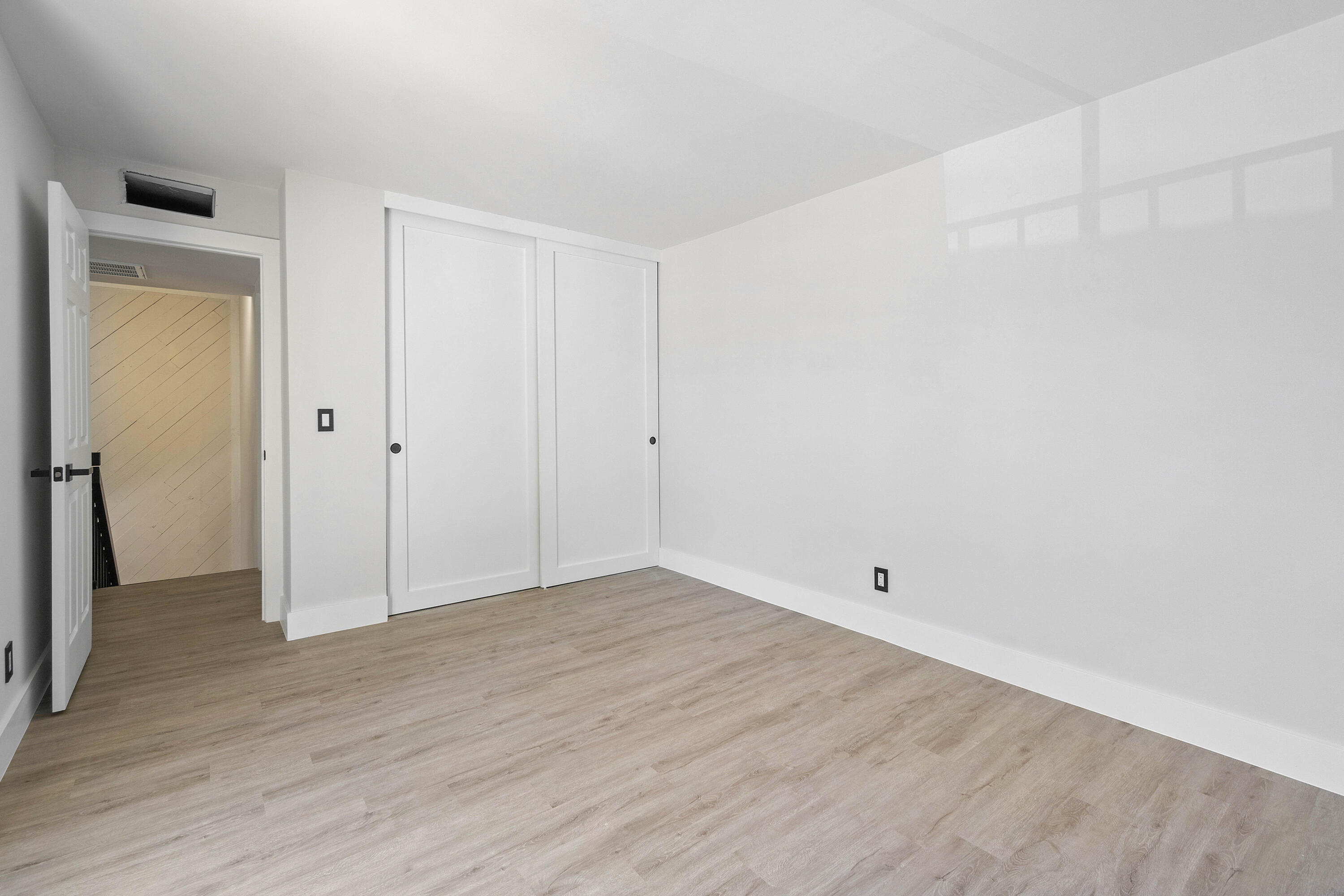 303 Arabian Road Palm Springs, FL 33461 - Photo 20 of 34 021-303ArabianRoad-PalmSprings-FL-33461-