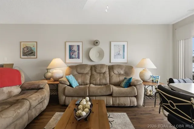 $274,500 | 875 Parkside Place, Unit C103, Osage Beach, MO 65065