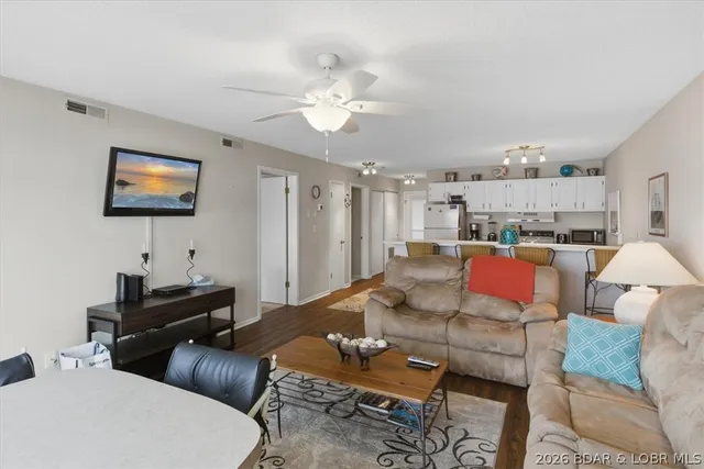 $274,500 | 875 Parkside Place, Unit C103, Osage Beach, MO 65065