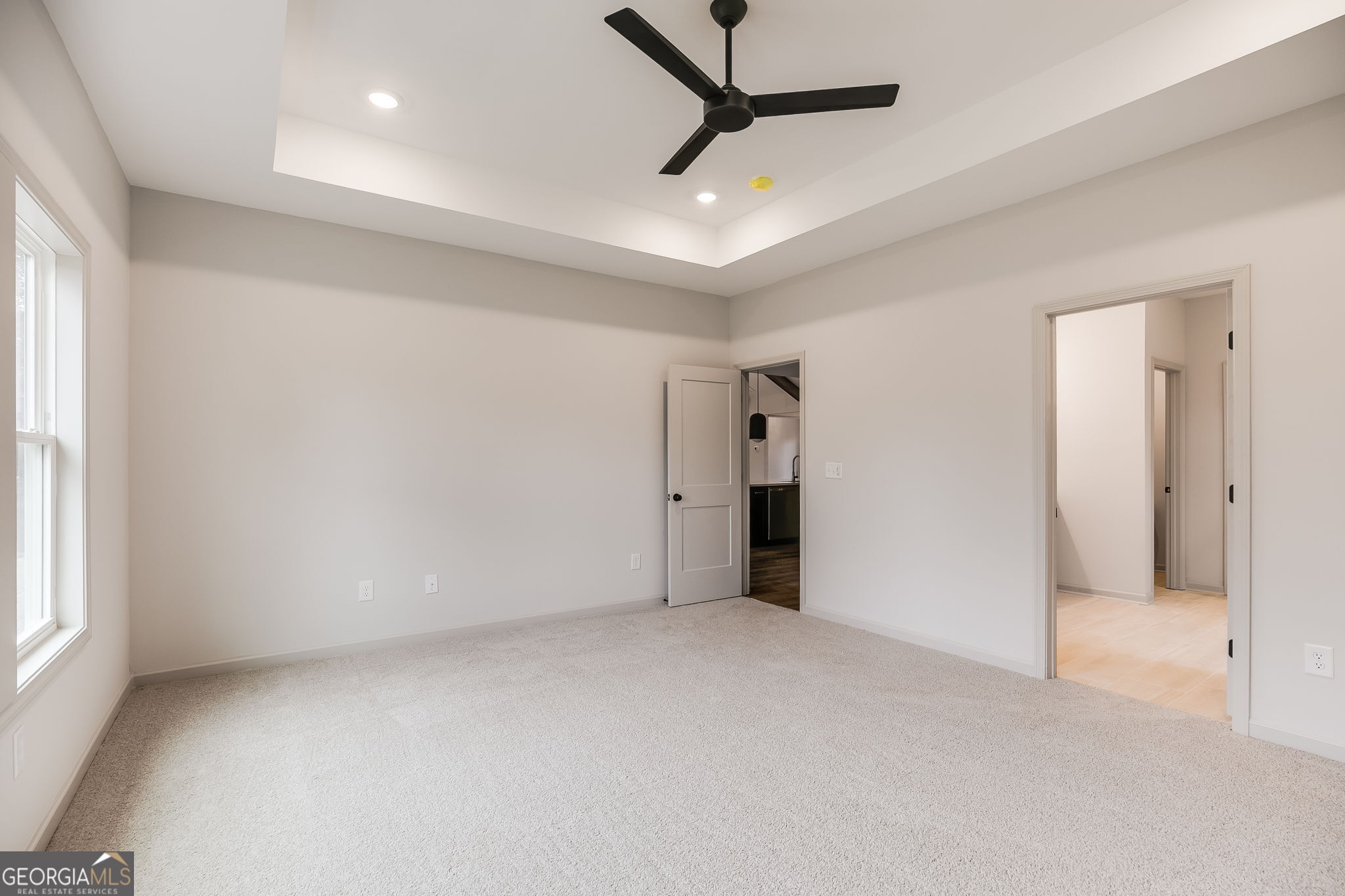 3262 Veal Road Roopville, GA 30170 - Photo 25 of 46 an empty room with windows