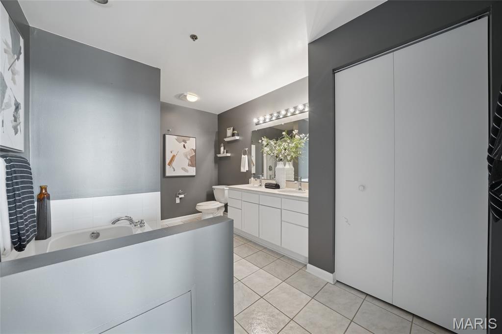 1501 Locust Street, Unit 1008 St. Louis, MO 63103 - Photo 20 of 25