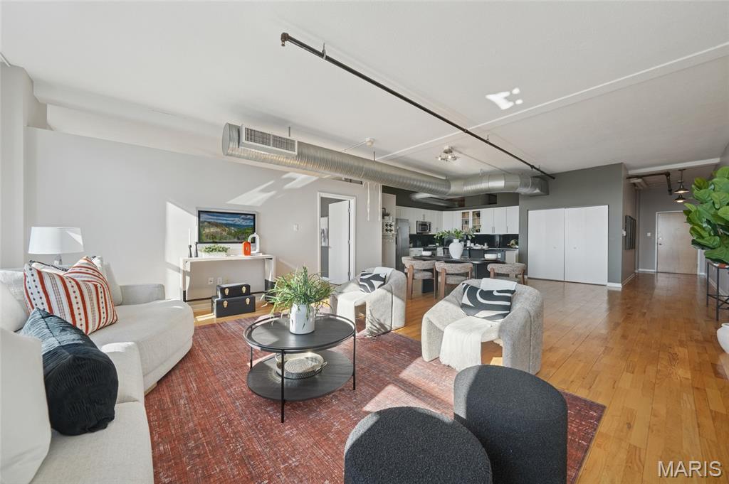 1501 Locust Street, Unit 1008 St. Louis, MO 63103 - Photo 6 of 25