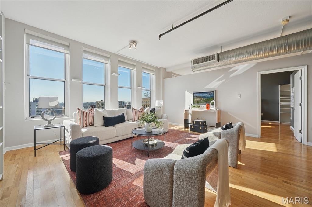 1501 Locust Street, Unit 1008 St. Louis, MO 63103 - Photo 8 of 25