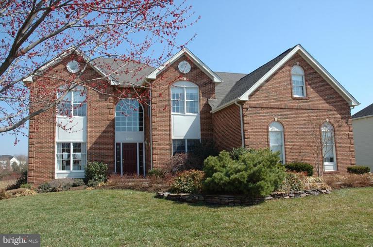 1305 Dasher Lane Reston, VA 20190 - Photo 1 of 22 Exterior (Main)