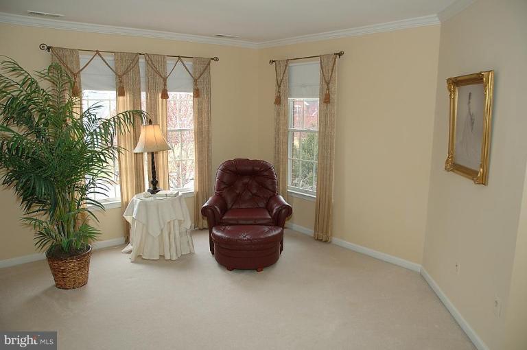 1305 Dasher Lane Reston, VA 20190 - Photo 11 of 22 Sitting Room