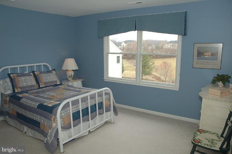 1305 Dasher Lane Reston, VA 20190 - Photo 14 of 22 Bedroom #3
