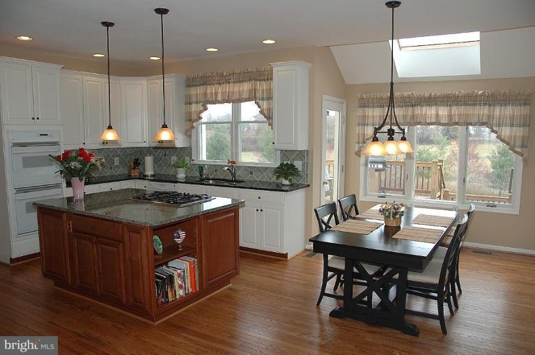 1305 Dasher Lane Reston, VA 20190 - Photo 7 of 22 Kitchen #2