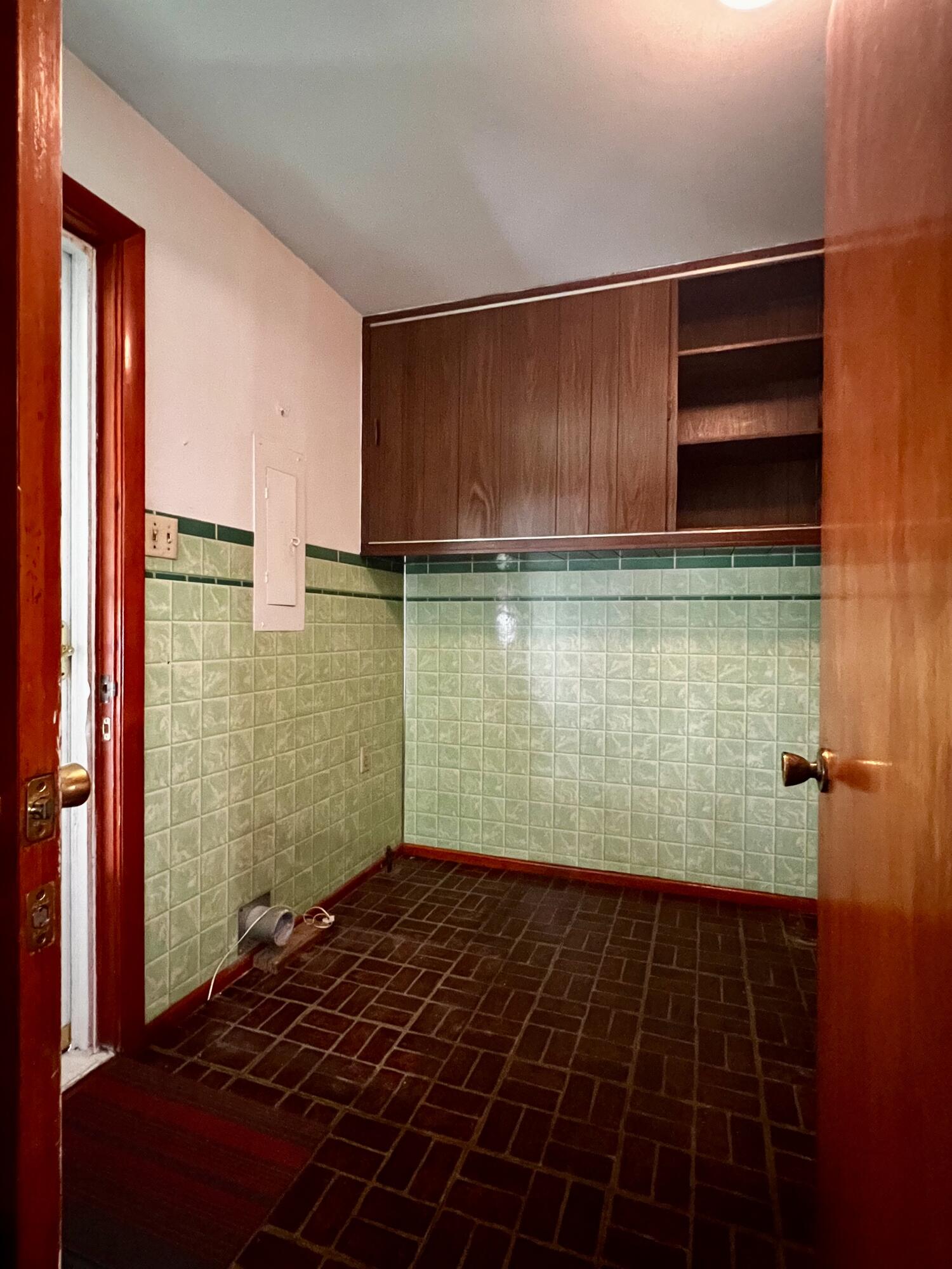 772 Imperial Road Valparaiso, IN 46385 - Photo 15 of 20 a view of a bathroom