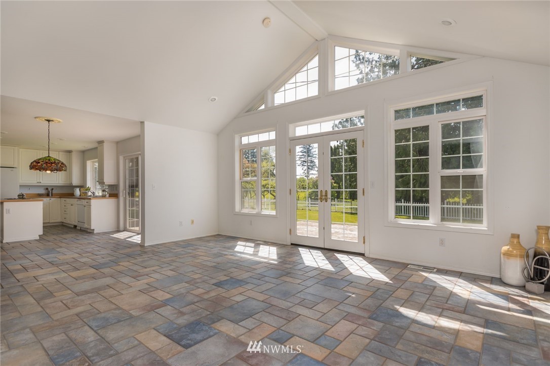 22172 Cook Road Sedro-Woolley, WA 98284 - Photo 4 of 25 Gallery Image 4