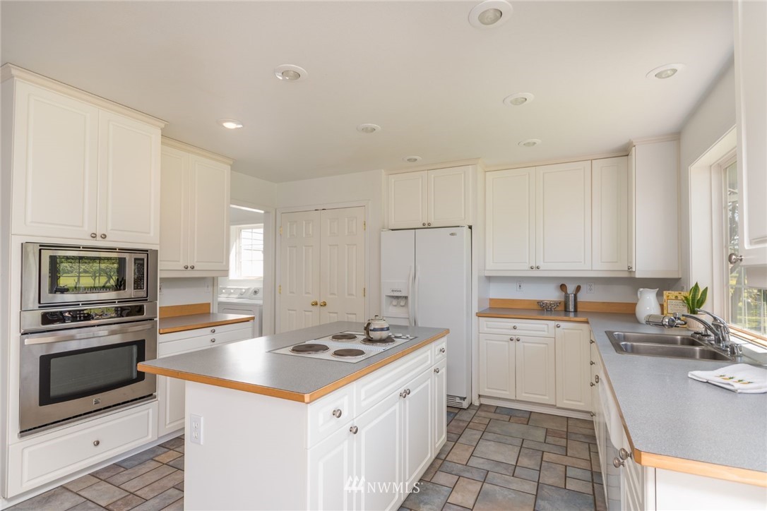 22172 Cook Road Sedro-Woolley, WA 98284 - Photo 6 of 25 Gallery Image 6