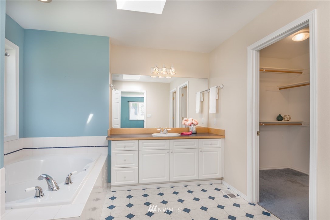 22172 Cook Road Sedro-Woolley, WA 98284 - Photo 10 of 25 Gallery Image 10