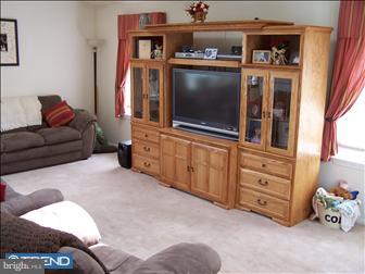 189 North Timber Road Holland, PA 18966 - Photo 4 of 5 Family Room