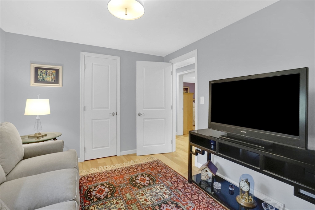 157 Meadow Road Longmeadow, MA 01106 - Photo 14 of 28