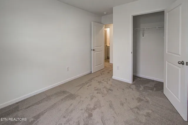 $293,500 | 9320 River Cane Road, Mascot, TN 37806